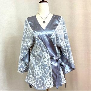 Hot In Hollywood Kimono/Blouse
